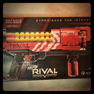 Nerf RIVAL NWT